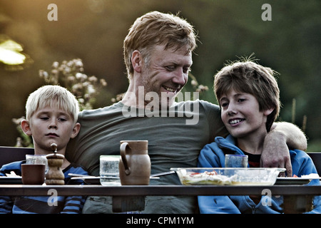 Vendetta Haevnen anno : 2010 Danimarca / Svezia Direttore : Susanne Bier Mikael Persbrandt, Markus Rygaard Foto Stock