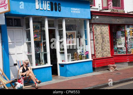 Giardiniere Street negozi in Brighton - Regno Unito (Nord corsie) Foto Stock