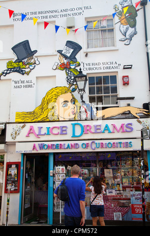 Alice sogni Shop on Gardner Street a Brighton (Nord corsie) Foto Stock