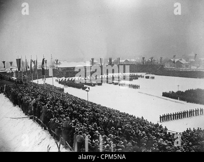 Cerimonia di apertura dei giochi olimpici a Garmisch-Partenkirchen, 1936 Foto Stock