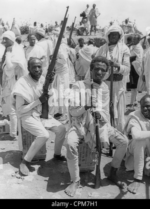 Soldati etiopici durante la guerra Abyssinian-Italian, 1935 Foto Stock