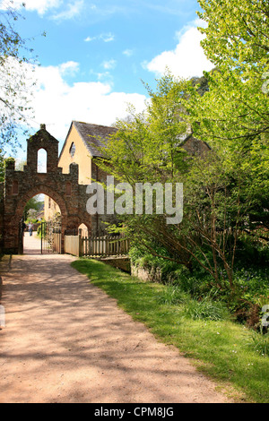 Il villaggio di Dunster acqua-powered mulino di farina Foto Stock