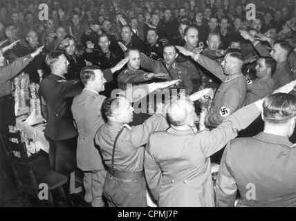 Reinhard Heydrich e Adolf Hitler a Monaco di Baviera, 1938 Foto Stock