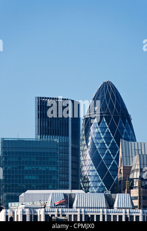 Lonon skyline con "Swiss Re Building' - cetriolino Foto Stock