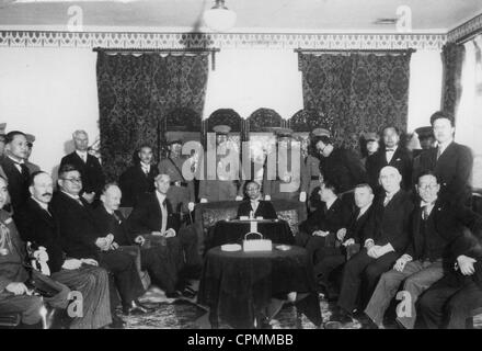 Delegazione della Lega con Henry Puyi, 1932 Foto Stock