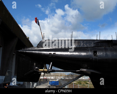 Sommergibile francese La Flore,base sottomarina di Kerman,Lorient harbour,Morbihan,Brittany,Bretagne,Francia Foto Stock