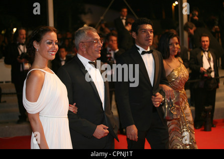 Attrice egiziane Menna Shalaby, regista egiziano Yousry Nasrallah, Bassem Samra, Nahed El Sebaï, al festival di pellicola di Cannes Foto Stock