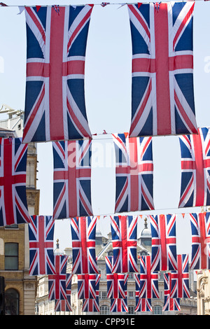 Union Jack Flag su display nel centro di Londra durante il diamante della regina celebrazioni giubilari, London, Regno Unito Foto Stock