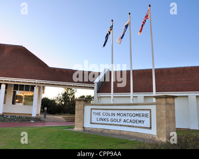 Bandiere al di fuori del Colin Montgomerie links golf academy a Turnberry in Scozia. Foto Stock