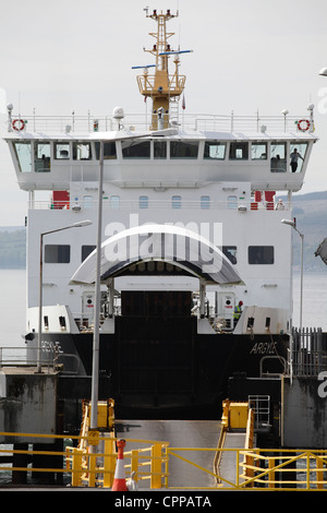 Calmac nave MV Argyle al Wemyss Bay Ferry Terminal sul Firth di Clyde, Inverclyde, Scozia, Regno Unito dopo la navigazione da Rothesay sull'Isola di Bute Foto Stock