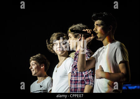 29 maggio 2012 - Toronto, Ontario, Canada - anglo-irlandese boy band un senso dato dei calci a fuori la loro Nord America Tour 2012 a Molson anfiteatro a Toronto..In immagine - ZAYN MALIK, Liam Payne, Harry stili, LOUIS TOMLINSON (credito Immagine: © Igor Vidyashev/ZUMAPRESS.com) Foto Stock