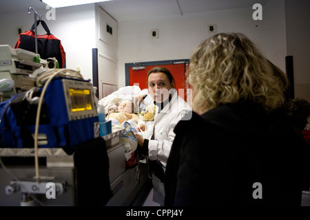 Caso di emergenza pediatrico Foto Stock