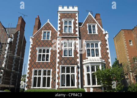 1840s casa bifamiliare in stile giacobino, a St Ann's ville, Londra, Inghilterra Foto Stock