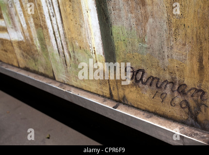 Il Grade ii Listed è un murales da Dorothy Annan sulla ex telephone exchange in Farringdon Road, Londra Foto Stock