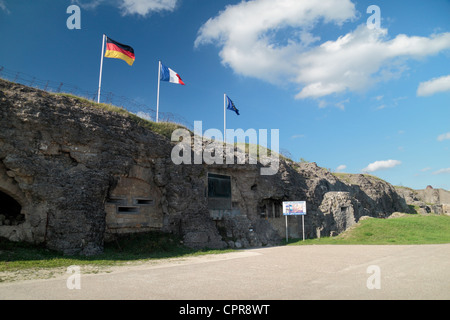 Vista generale dell'entrata anteriore di Fort Douaumont, vicino a Verdun, Francia. Foto Stock