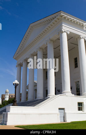 Ingresso di la capitale dello Stato della Virginia a Richmond, Virginia, Stati Uniti d'America contro un cielo blu. Foto Stock