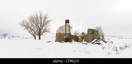 Neve in inverno venite a nord Kent paludi, Hoo Peninsula Kent. Foto Stock