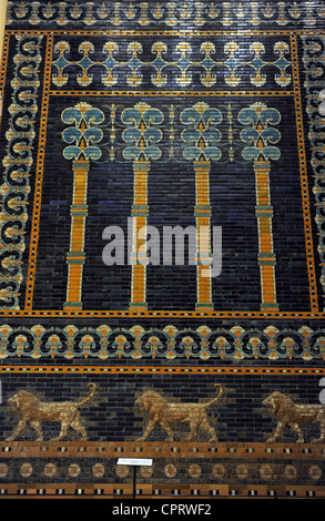 Arte mesopotamica Neo-Babylonian. La Sala del Trono di Nabucodonosor II. Dettaglio. Pergamon Museum. Berlino. Germania. Foto Stock