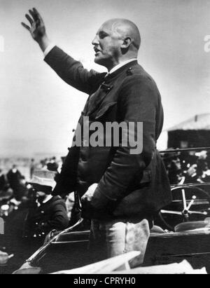 Streicher, Julius, 12.2.1885 - 16.10.1946, politico tedesco (NSDAP), galloista di Franconia 1929 - 16.2.1940, discorso sul Hesselberg, Franconia media, 1933, Foto Stock