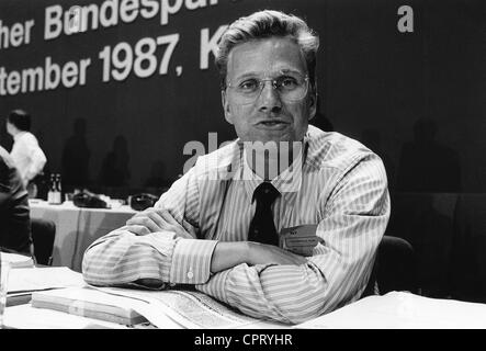 Westerwelle, Guido, 27.12.1961 - 18.3.2016, politico tedesco (Free Democratic Party, FDP), di mezza lunghezza, come presidente dei giovani liberali, presso il convento del partito federale FDP, Kiel, 5./6.9.1987, Foto Stock