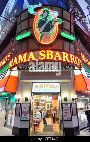 Mama Sbarro in Times Square a New York City, Stati Uniti d'America. Foto Stock