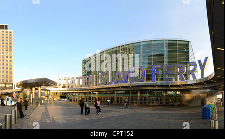 Membro Island Ferry Terminal in Lower Manhattan New York City. Foto Stock