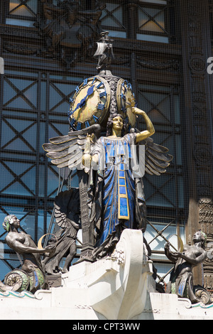 Close-up di dettaglio dal grande magazzino Selfridges di Oxford Street, Londra, Inghilterra. Foto Stock