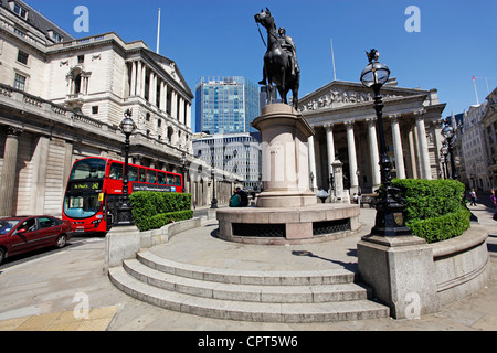 La Banca di Inghilterra su Threadneedle Street e del Royal Exchange nella City di Londra, Inghilterra Foto Stock