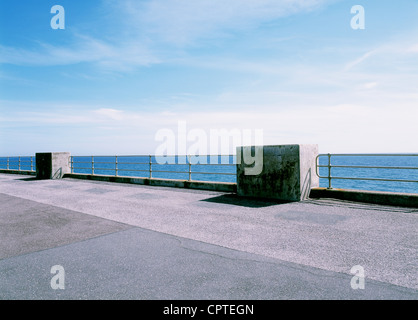 Il mare e la promenade, Seaford, East Sussex, England, Regno Unito Foto Stock