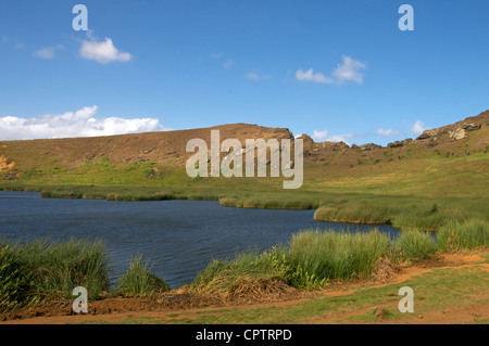 Lago e cratere Rano Raraku Isola di Pasqua Cile Foto Stock