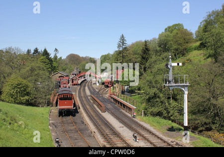 North Yorkshire Moors Railway, 27 maggio 2012 - scena a Goathland station - Stazione di Goathland featured come stazione Aidensfield in Foto Stock