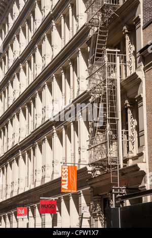 Facciate di edifici, cosìHo-Cast ferro quartiere storico, NYC Foto Stock