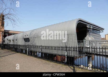 Marine Skills Center presso il campus Riverside del City of Glasgow College, accanto al fiume Clyde a Glasgow, Scozia, Regno Unito Foto Stock