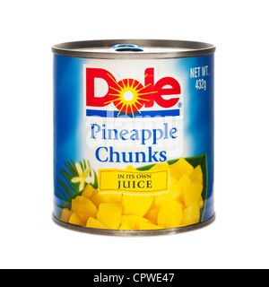 Può essere di facile apertura Dole ananas in pezzi nel proprio succo, isolato su bianco. Foto Stock