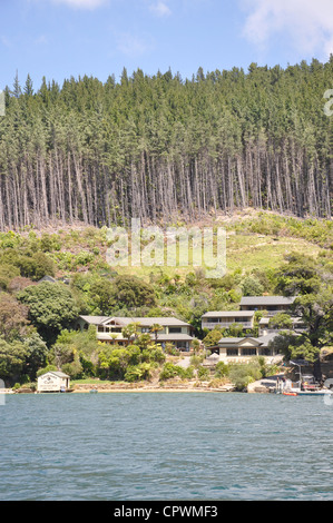 A resort Lochmara Lodge vicino alla città di su Picton Marlborough Sounds. Foto Stock