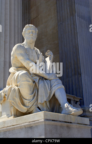 Storico -taciuts statua da Vienna - il Parlamento europeo Foto Stock