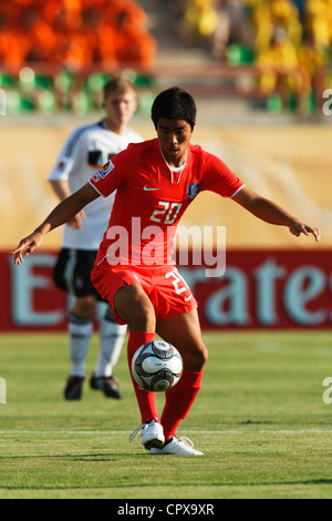 Hee Seong Parco della Corea del Sud sulla palla durante una FIFA U-20 World Cup Group C match contro la Germania. Foto Stock