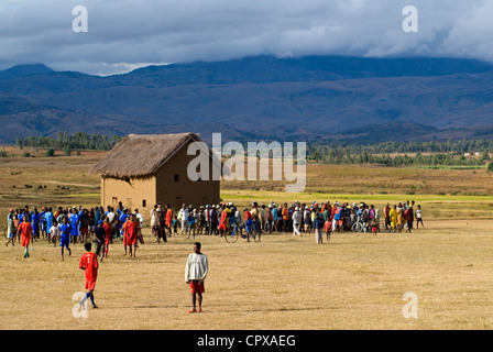 Madagascar Highlands ex provincia di Fianarantsoa alta Matsiatra regione vista dalla strada nazionale 7 nella zona sud di Ambalavao Foto Stock