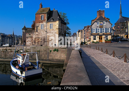 Francia, Calvados, Honfleur, porto esterno Foto Stock