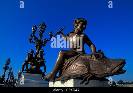 Francia, Parigi, Pont Alexandre III Foto Stock