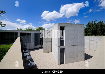 Germania, Sud Baden, Weil am Rhein vicino a Basilea, Vitra, Conferenza Pavilion dall'architetto Tadao Ando Foto Stock