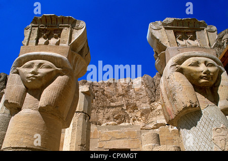 Egitto Alto Egitto Valle del Nilo dintorni di Luxor Tebe necropoli elencati come patrimonio mondiale dall' UNESCO area occidentale Deir el Foto Stock