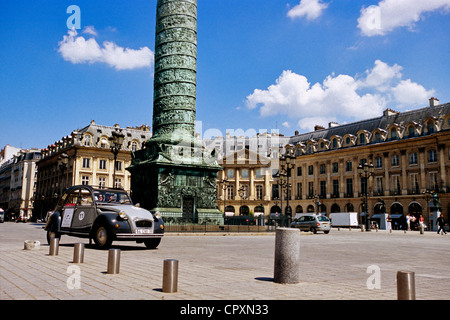 Francia, Parigi, 2CV Tour in Parigi, Place Vendôme, gioiellerie' distretto Foto Stock