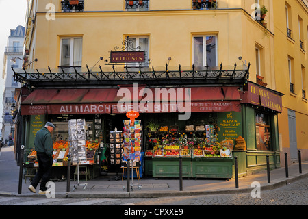 Francia, Parigi, la Butte Montmartre, Maison Collignon, cinema per film Amelie Poulain come il grovery shop Foto Stock