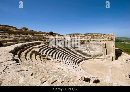 L'Italia, sicilia, Segesta sito archeologico, Teatro Antico Costruito nel III secolo A.C. Foto Stock