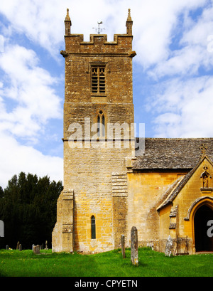 Chiesa in campagna Foto Stock