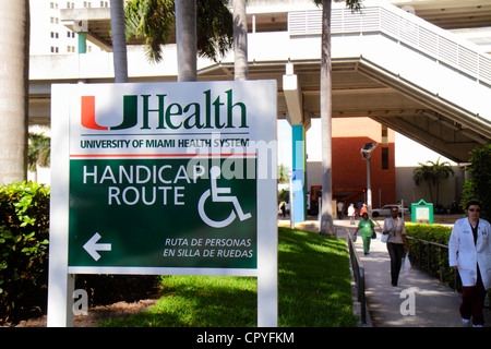 Miami Florida,University of Miami Miller School of Medicine,ospedale,assistenza sanitaria,centro medico,centro,sistema sanitario,handicap,segno,simbolo,lingua spagnola Foto Stock