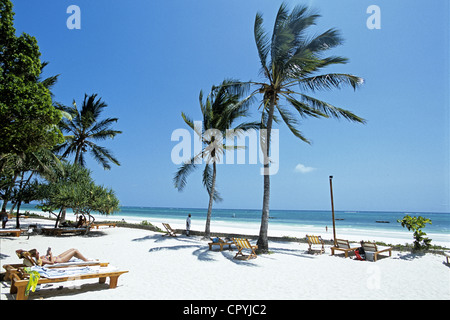 Kenya, costiere del Kenia, dell'Oceano Indiano a Diani Beach si trova a 30 km a sud di Mombasa Foto Stock