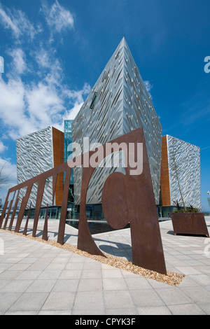 Titanic firma edificio isola Queens Belfast Irlanda del Nord Foto Stock