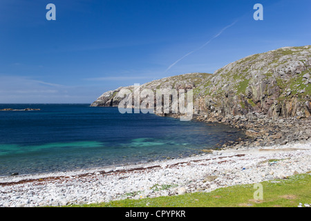 La baia vicino al Gearrannan Blackhouse Village Foto Stock